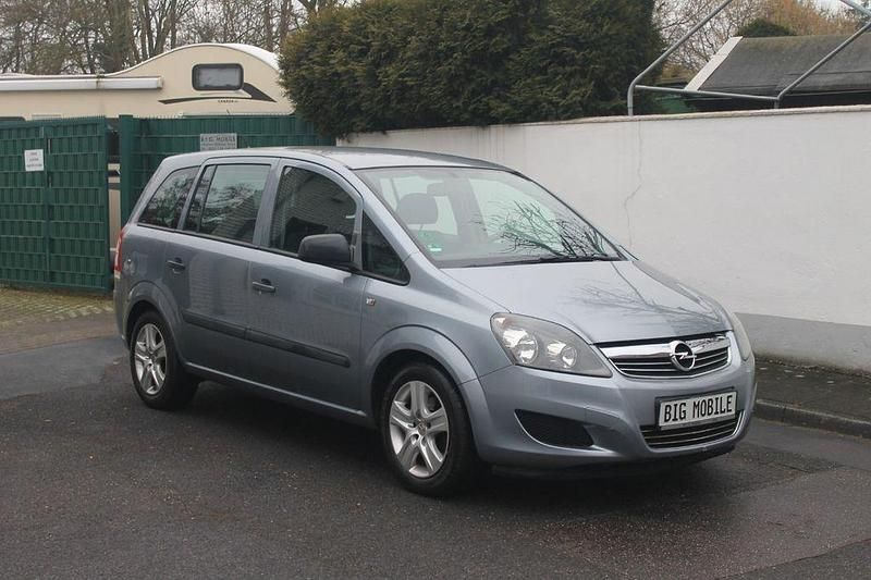 Gebraucht Opel Zafira Selection 116 PS (85 kW) 2011 Silber Van / Kleinbus