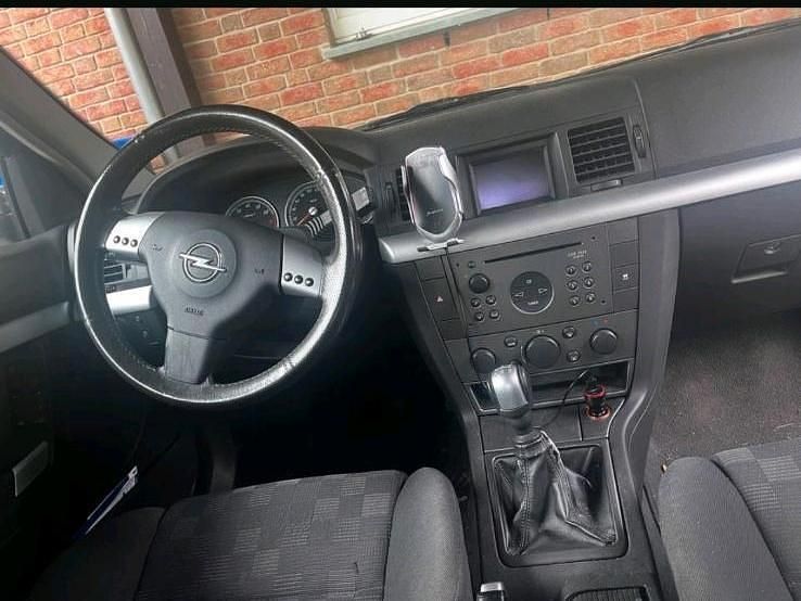 Grün Gebraucht 2002 Opel Vectra GTS Limousine | 900 € (Guter Preis) - Bild 1/4