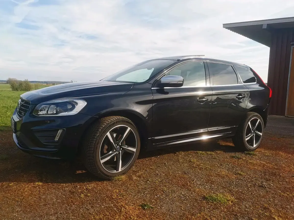 Gebraucht Volvo XC60 R-Design 215 PS (158 kW) 2014 Schwarz SUV