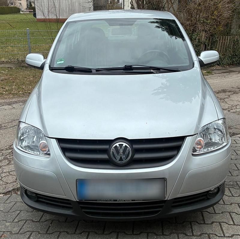 Usata VW Fox 54 CV (39 kW) 2006 Argento Utilitaria