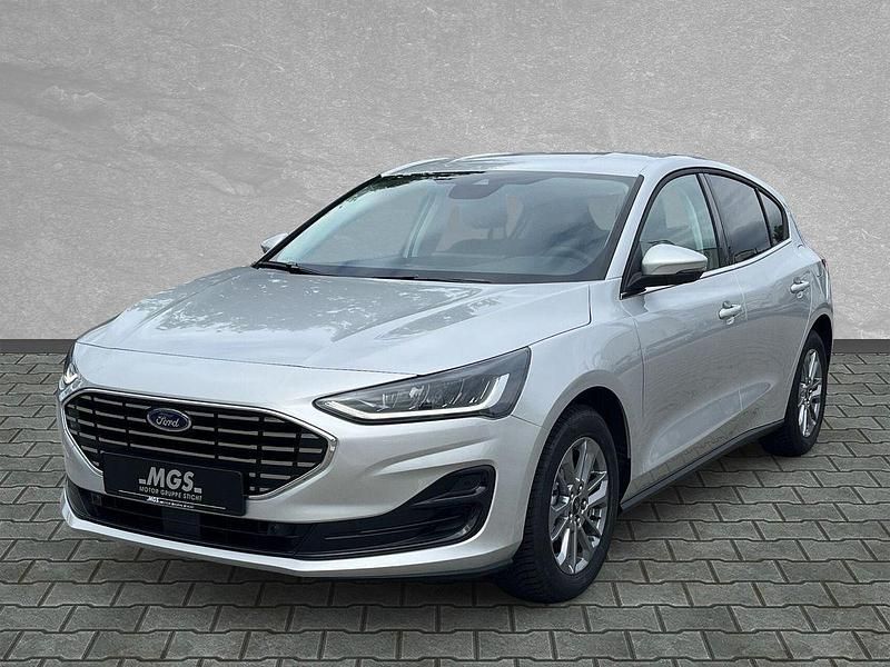 Neu Ford Focus Titanium 155 PS (114 kW) 2025 Moondust silver metallic Limousine