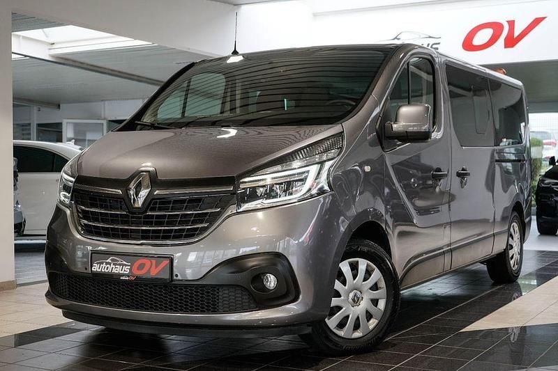 Grau cassiopee Gebraucht 2020 Renault Trafic Life Van | 24.900 € (Superpreis) - Bild 1/4