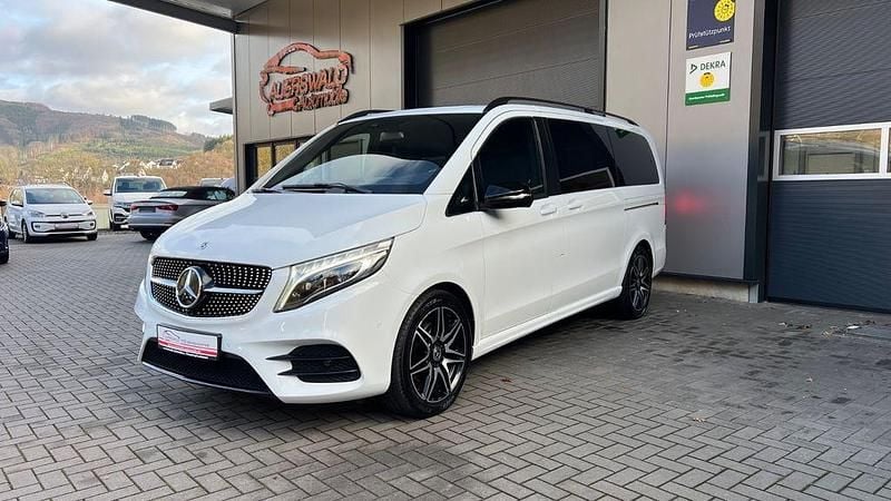 Weiß Gebraucht 2021 Mercedes V220 AMG line Van / Kleinbus | 47.990 € (Fairer Preis) - Bild 1/4