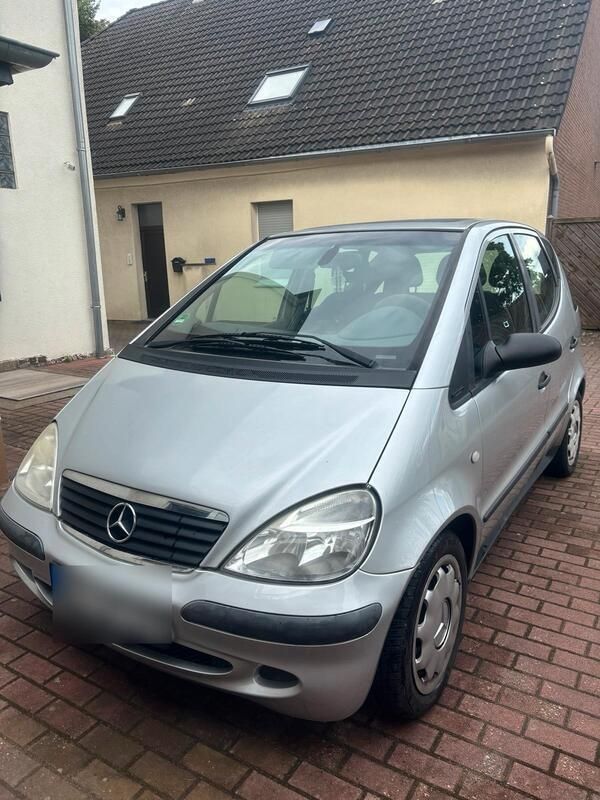 Grau Gebraucht 2001 Mercedes A160 Kleinwagen | 1.700 € (Etwas zu teuer) - Bild 1/4