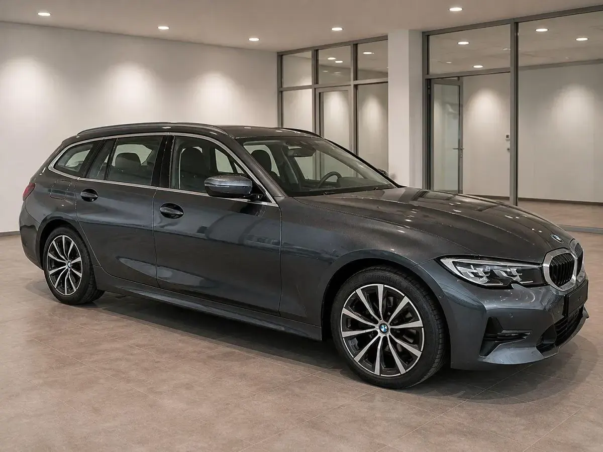 Gebraucht BMW 318 156 PS (114 kW) 2022 Grau Kombi