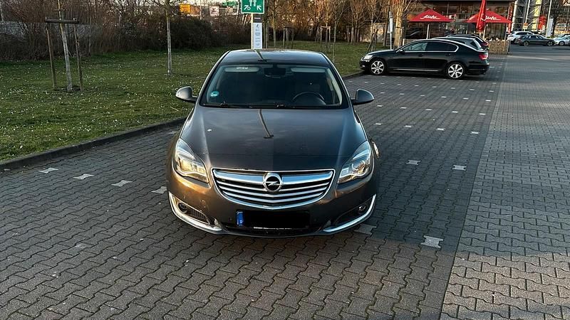 Gebraucht Opel Insignia 140 PS (102 kW) 2014 Grau Limousine