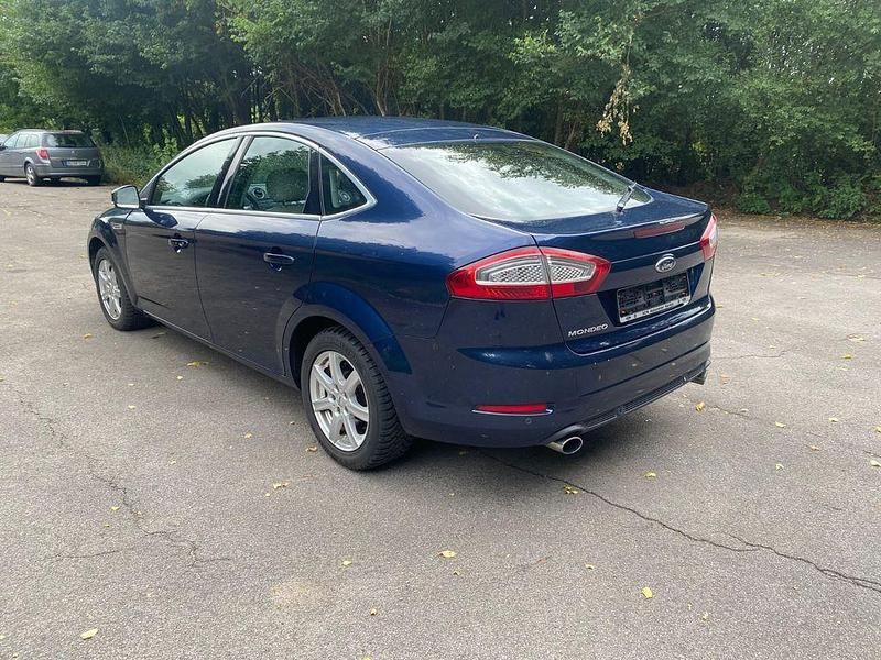 Gebraucht Ford Mondeo Titanium 203 PS (149 kW) 2011 Blau Limousine