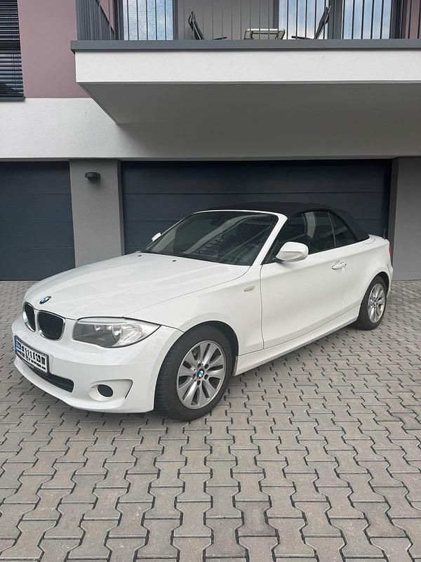Weiß Gebraucht 2013 BMW 118 Cabriolet Cabrio | 7.300 € (Fairer Preis) - Bild 1/4