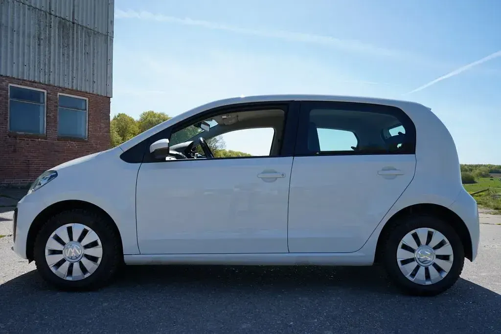 Usata VW up! 65 CV (47 kW) 2021 Bianco Utilitaria