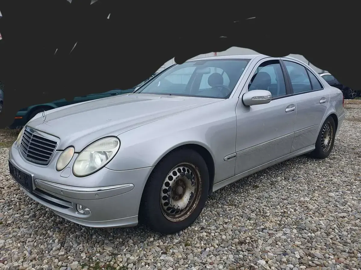 Brugt Mercedes E320 Avantgarde 224 HK (164 kW) 2005 Sølv Sedan