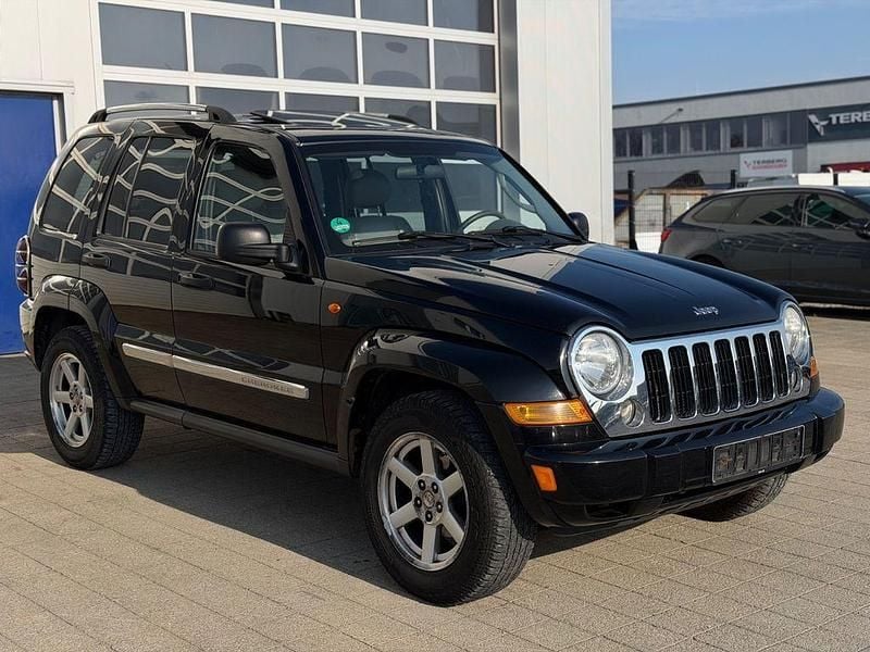 Gebraucht Jeep Cherokee Limited 204 PS (150 kW) 2007 Schwarz SUV