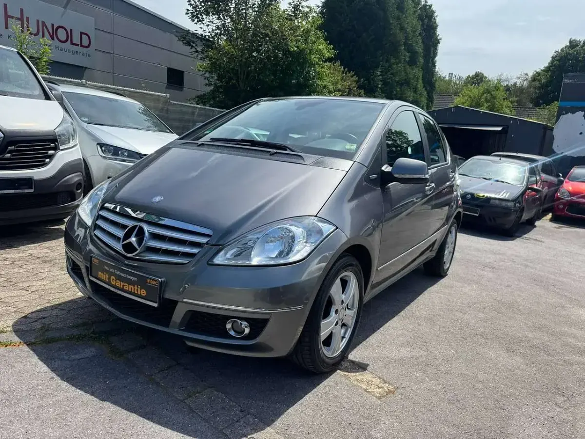 Gebraucht Mercedes A160 Avantgarde 95 PS (69 kW) 2009 Mountaingrau  met. Kleinwagen