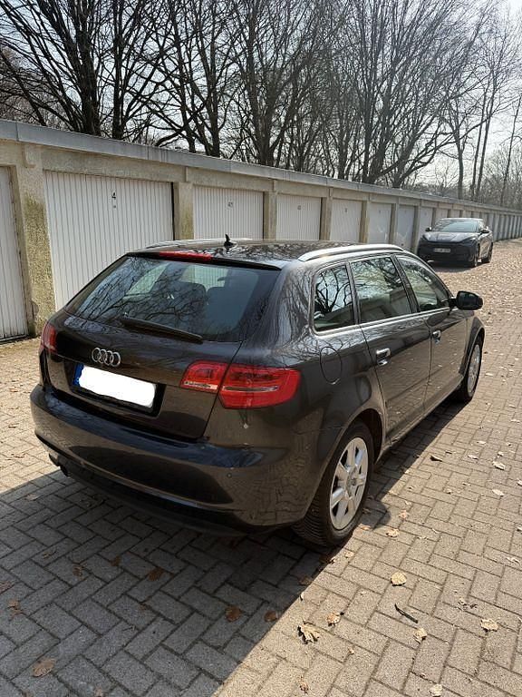Gebraucht Audi A3 S-Line 140 PS (102 kW) 2011 Grau Kleinwagen
