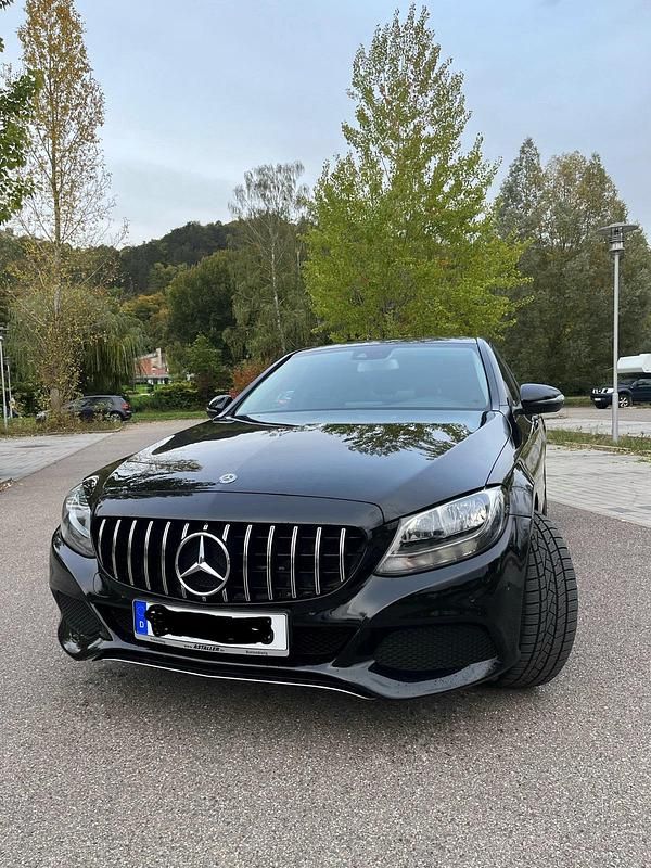 Gebraucht Mercedes C220 170 PS (125 kW) 2016 Schwarz Limousine