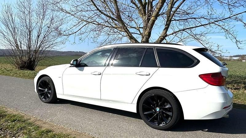 Gebraucht BMW 320 184 PS (135 kW) 2013 Weiß Kombi