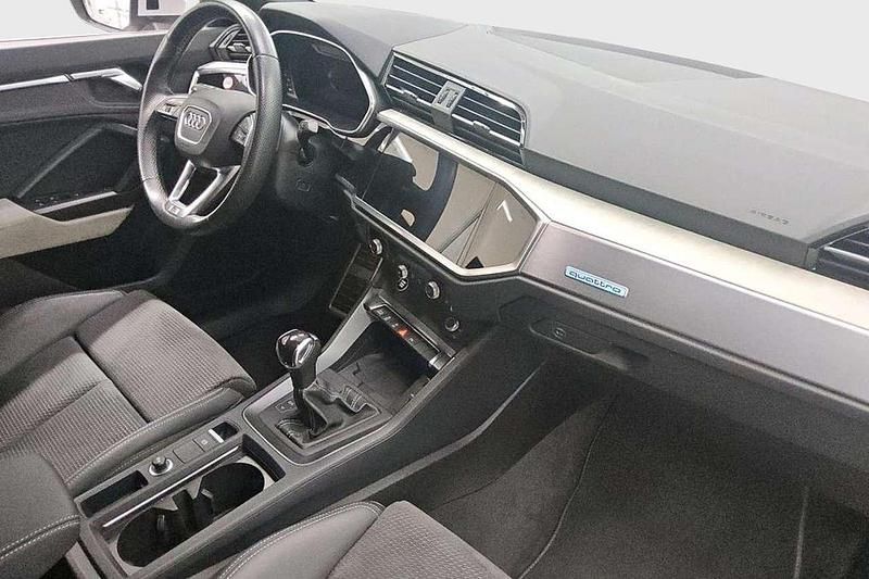 Gebraucht Audi Q3 S-Line 245 PS (180 kW) 2021 Gletscherweiß metallic SUV