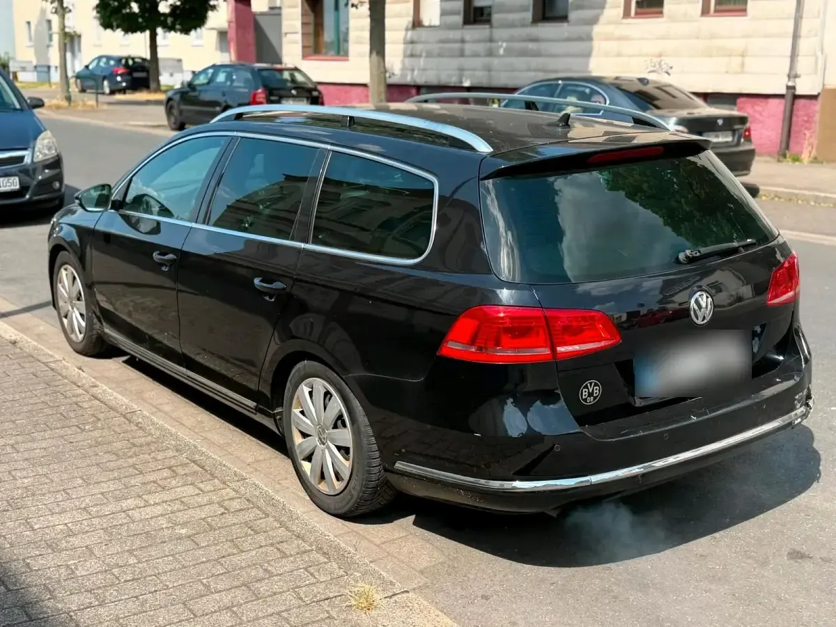 Gebraucht VW Passat 140 PS (102 kW) 2013 Schwarz Kombi