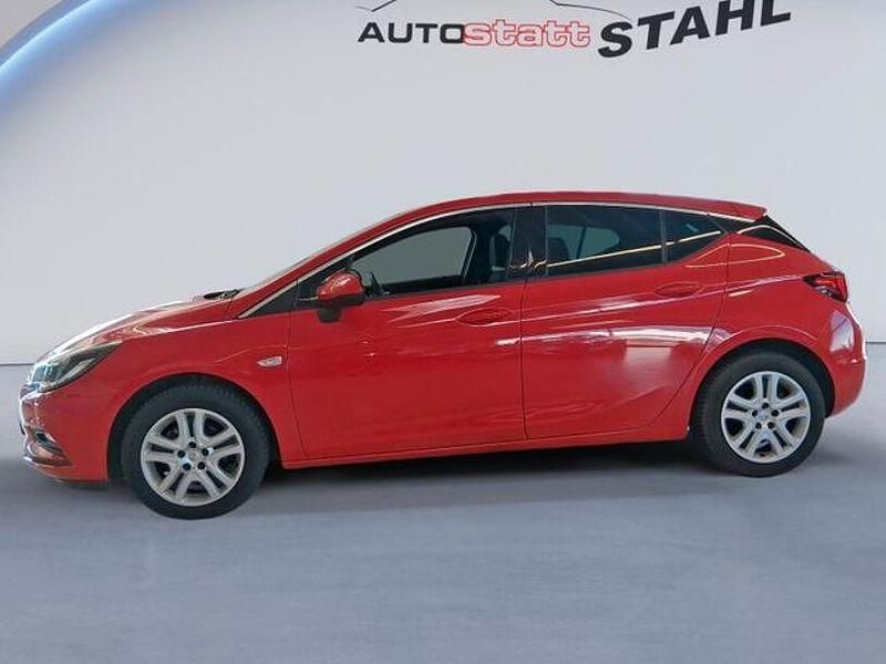 Gebraucht Opel Astra Dynamic 81 PS (59 kW) 2018 Rot Limousine