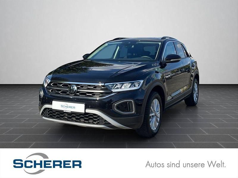 Schwarz (metallic) Gebraucht 2024 VW T-Roc Life SUV | 21.600 € (Guter Preis) - Bild 1/4