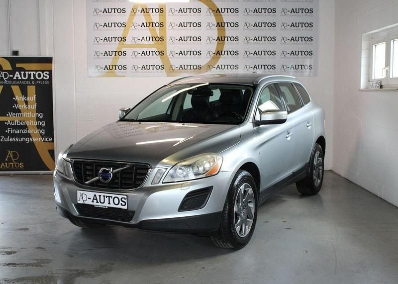 Silber Gebraucht 2012 Volvo XC60 Ocean Race SUV | 12.490 € (Fairer Preis) - Bild 1/4