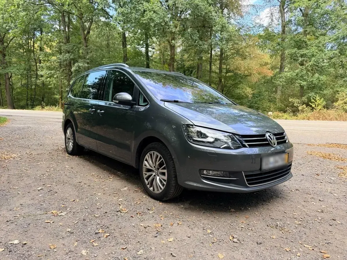 Gebraucht VW Sharan 176 PS (129 kW) 2014 Grau Van / Kleinbus