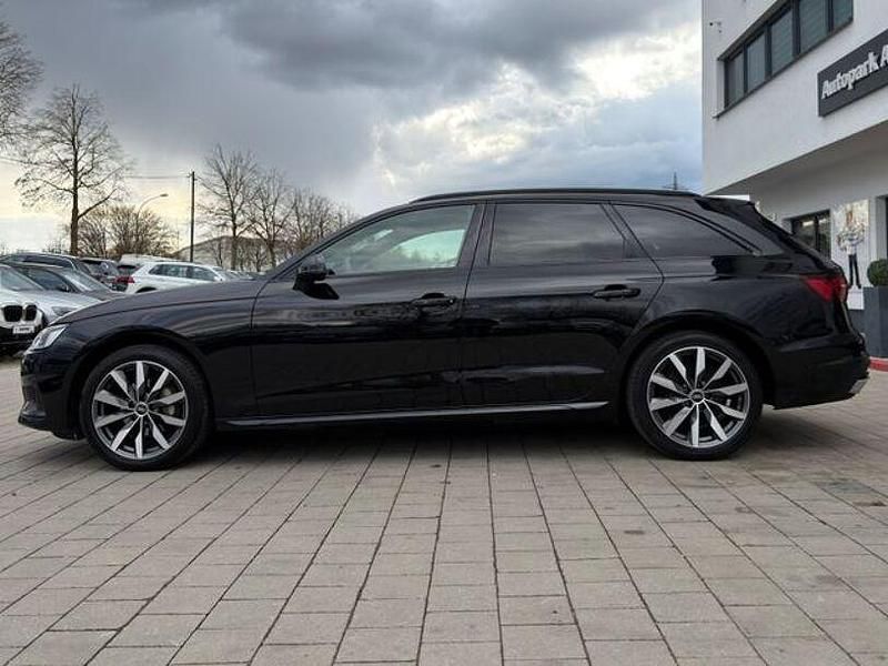 Gebraucht Audi A4 Advanced 204 PS (150 kW) 2022 Mythosschwarz Kombi