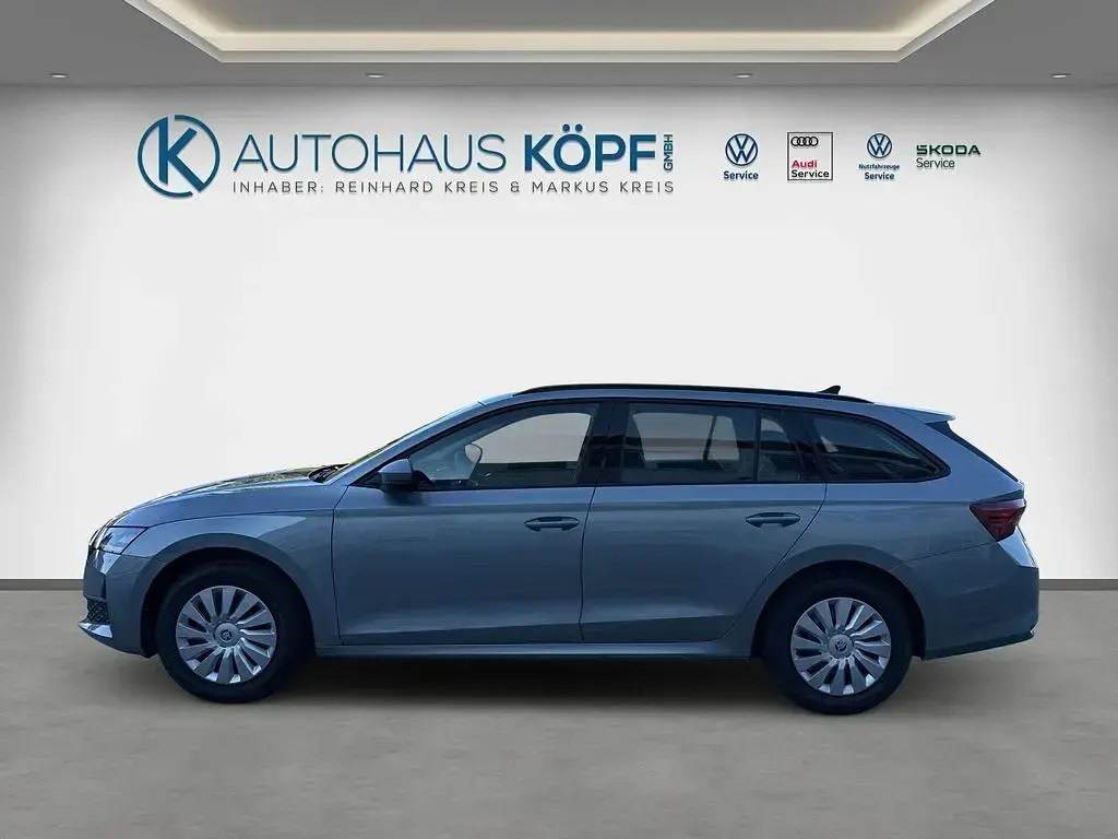 Neu Skoda Octavia Essence 116 PS (85 kW) 2026 Silber Kombi