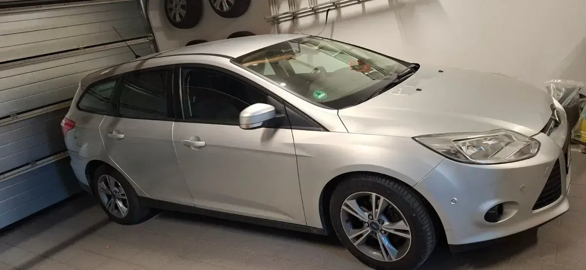 Gebraucht Ford Focus 101 PS (74 kW) 2013 Silber Kombi