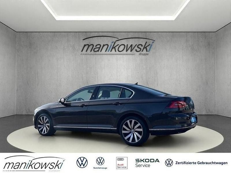Gebraucht VW Passat Highline 150 PS (110 kW) 2016 Braun Limousine