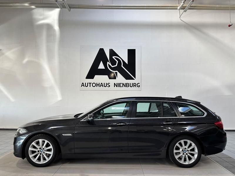 Gebraucht BMW 520 Sport Line 190 PS (139 kW) 2015 Grau Limousine