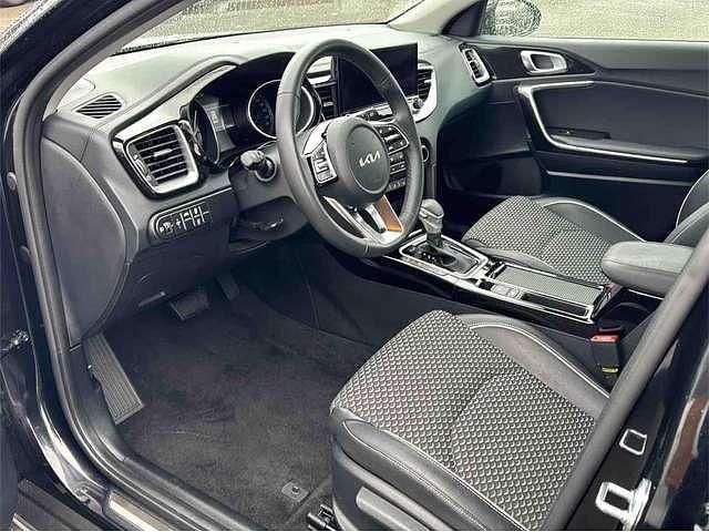 Gebraucht Kia XCeed Vision 140 PS (102 kW) 2025 (1k) zilinaschwarz met. SUV