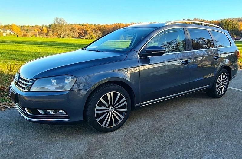 Grau Gebraucht 2011 VW Passat Highline Kombi | 10.490 € (Teuer) - Bild 1/4