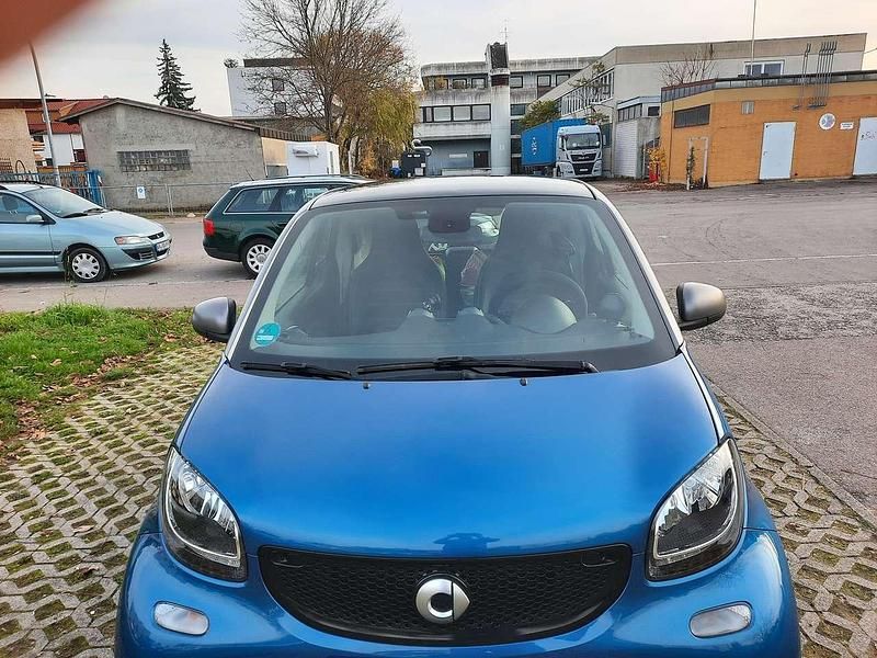 Gebraucht Smart ForTwo Coupé 90 PS (66 kW) 2019 Blau Coupé