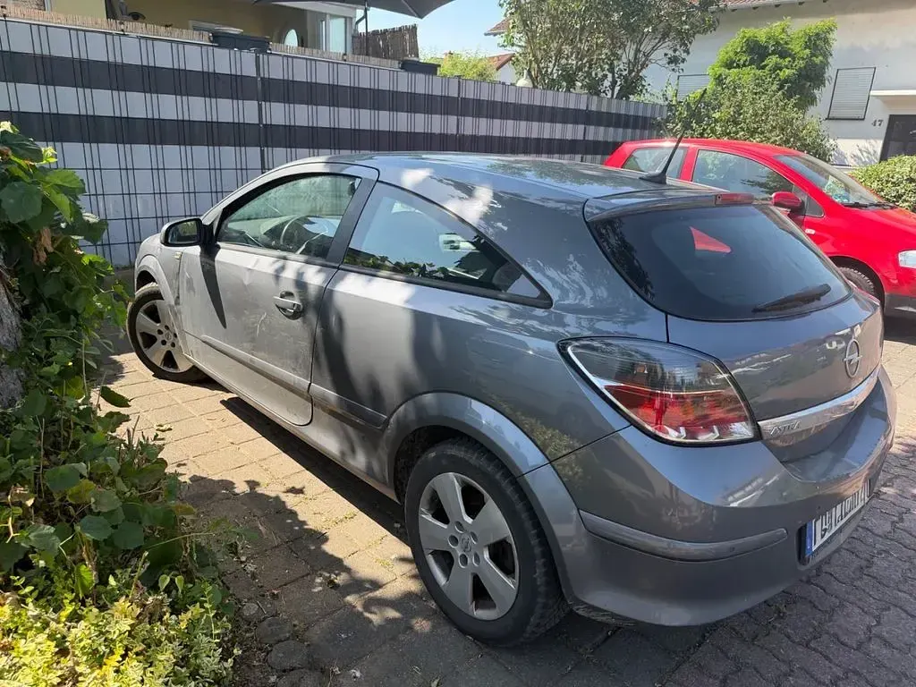Gebraucht Opel Astra GTC Edition 110 PS (80 kW) 2007 Limousine