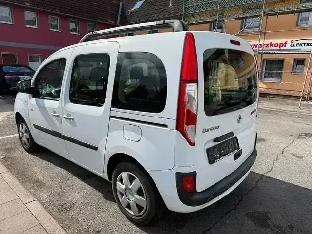 Używany Renault Kangoo LIMITED 114 KM (83 kW) 2017 Biały Minivan
