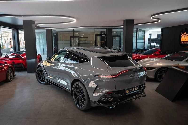 Neu Aston Martin DBX 707 707 PS (519 kW) 2025 Grau SUV