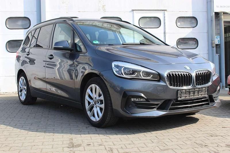 Gebraucht BMW 220 Advantage 190 PS (139 kW) 2020 Mineralgrau metallic Van / Kleinbus