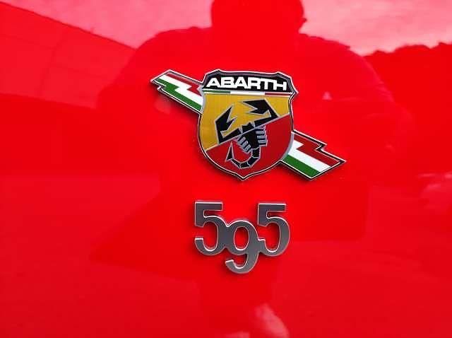 Rot Gebraucht 2021 Abarth 595C Esseesse Cabrio | 24.900 € (Fairer Preis) - Bild 1/4
