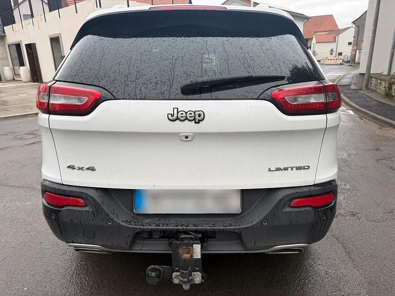 Gebraucht Jeep Cherokee Limited 272 PS (200 kW) 2016 Weiß SUV