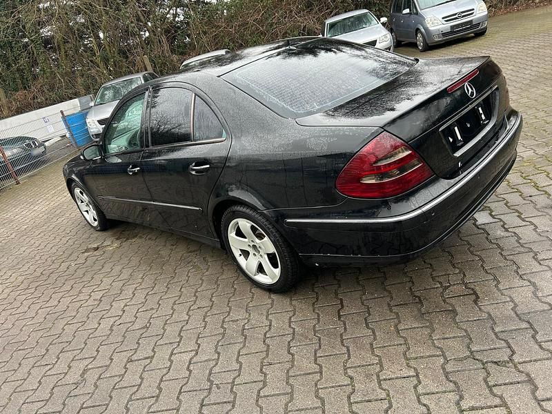 Gebraucht Mercedes E500 306 PS (225 kW) 2005 Schwarz Limousine