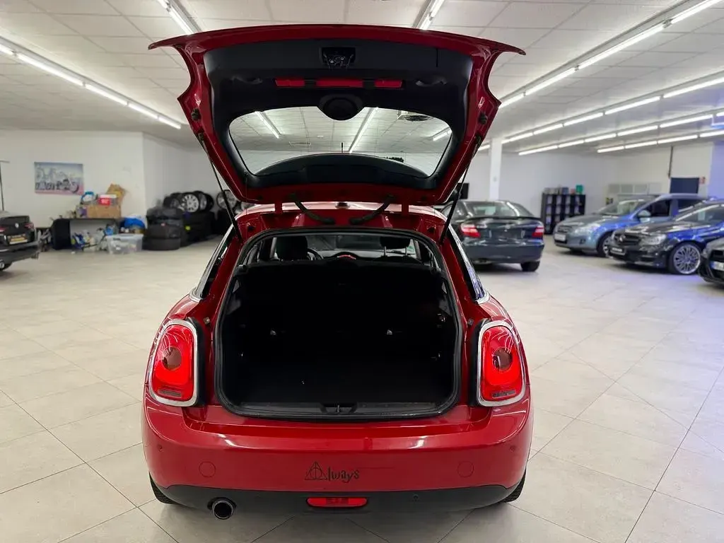 Gebraucht Mini Cooper 136 PS (100 kW) 2016 Rot Kleinwagen
