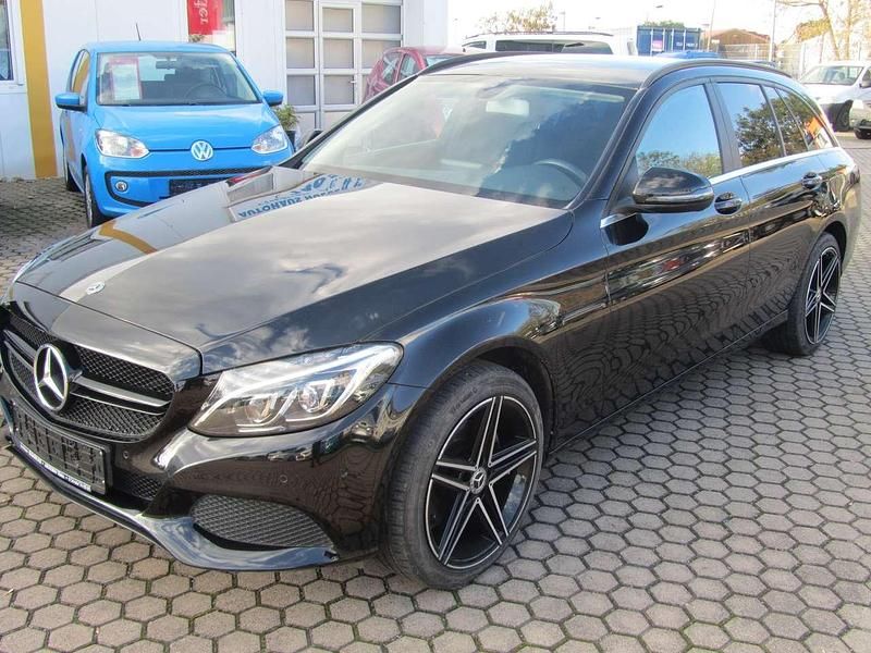 Schwarz Gebraucht 2016 Mercedes C200 Avantgarde Kombi | 19.999 € (Etwas zu teuer) - Bild 1/4
