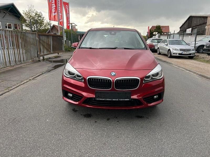 Gebraucht BMW 220 Sport Line 190 PS (139 kW) 2015 Rot Kombi