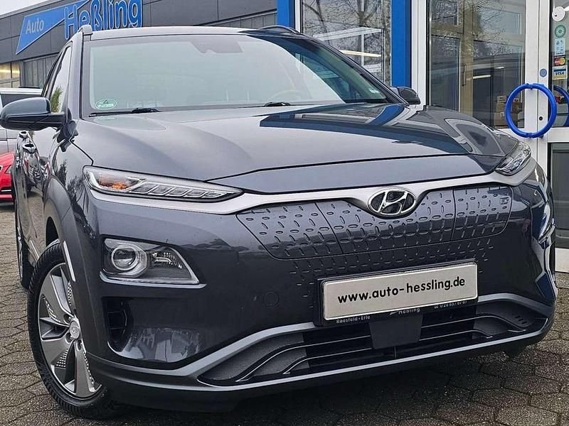 Dark knight / mic Gebraucht 2020 Hyundai Kona Style SUV | 17.490 € (Fairer Preis) - Bild 1/4