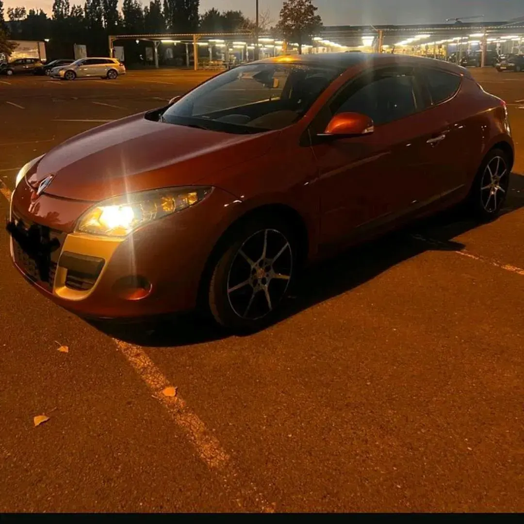 Gebraucht Renault Mégane III 180 PS (132 kW) 2009 Orange Coupé