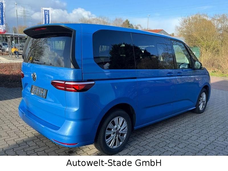 Usata VW Multivan 150 CV (110 kW) 2023 Blu Monovolume