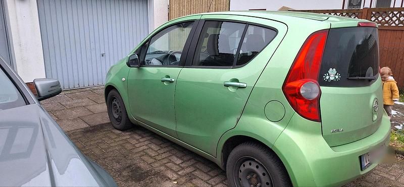Gebraucht Opel Agila 85 PS (62 kW) 2010 Grün Kleinwagen