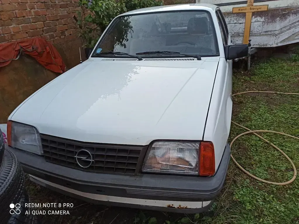 Gebraucht Opel Ascona 90 PS (66 kW) 1985 Weiß Limousine
