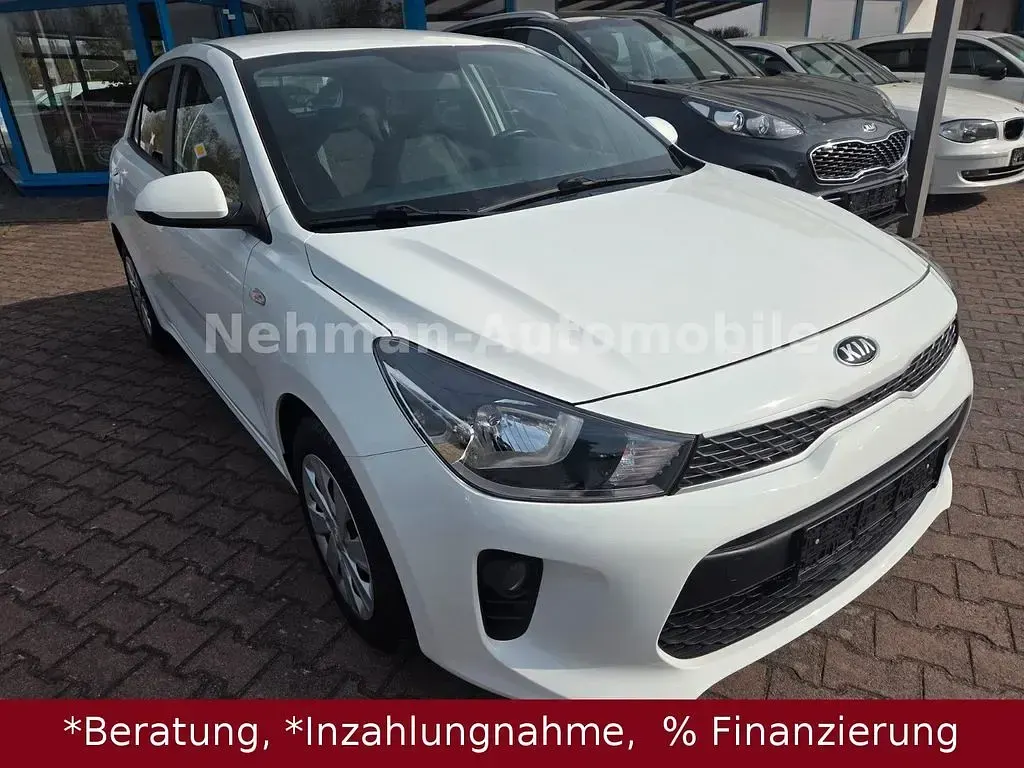 Gebraucht Kia Rio Attract 84 PS (61 kW) 2019 Weiß Limousine