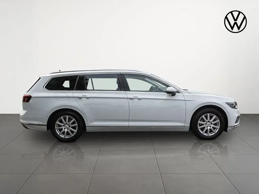 Occasion VW Passat Elegance 150 ch (110 kW) 2023 Blanc Break